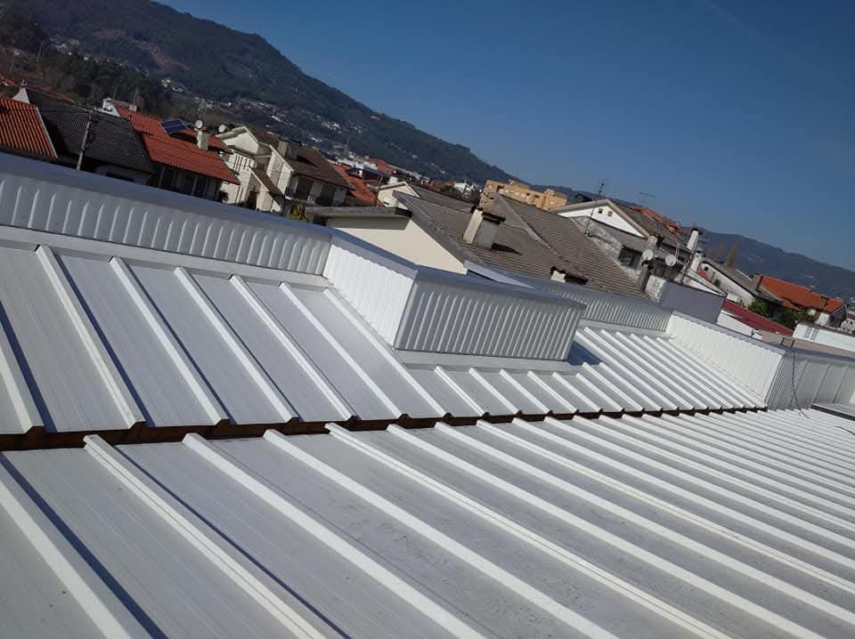 Obra com Painel de 5 Ondas